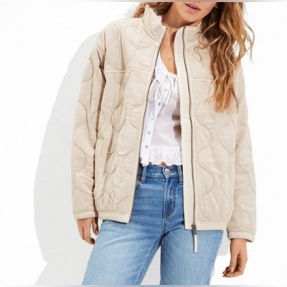 American Eagle Outfitters Women’s Quilted Front Zip Bomber Jacket Cream Sz XL
